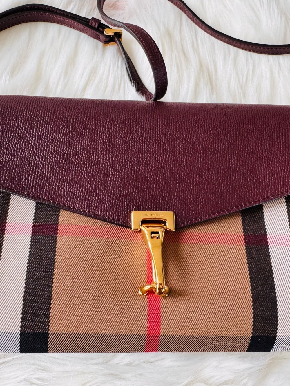 🎡🎡Gucci Mint Green GG Marmont Quilted Leather Medium Bag and New Burberry Bag - Picture 3 of 11
